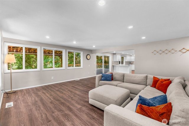 6344 Agnes Road NE, Tacoma, WA 98422