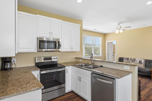 113 War Bonnet RDG, Kingsland, TX 78639