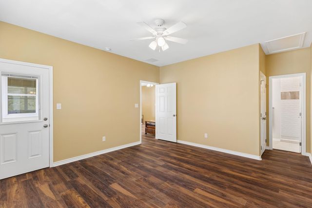 113 War Bonnet RDG, Kingsland, TX 78639