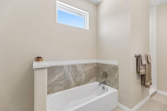 113 War Bonnet RDG, Kingsland, TX 78639