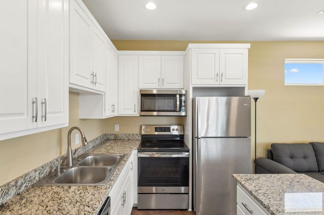 113 War Bonnet RDG, Kingsland, TX 78639