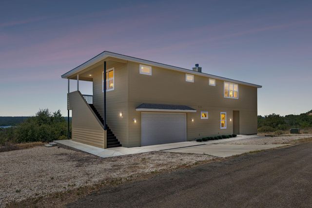 113 War Bonnet RDG, Kingsland, TX 78639