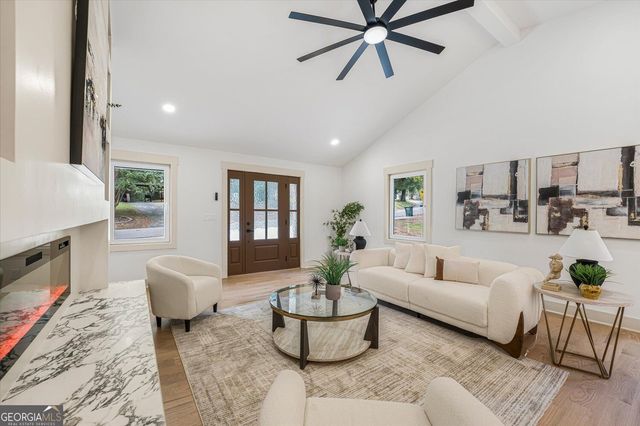 169 Woods Drive NE, Marietta, GA 30060