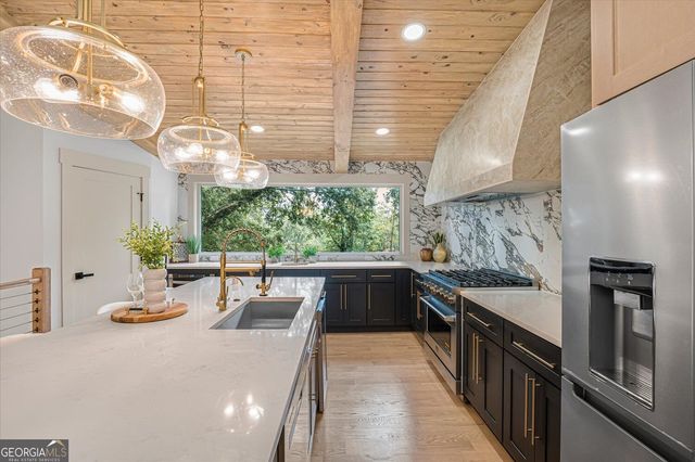169 Woods Drive NE, Marietta, GA 30060