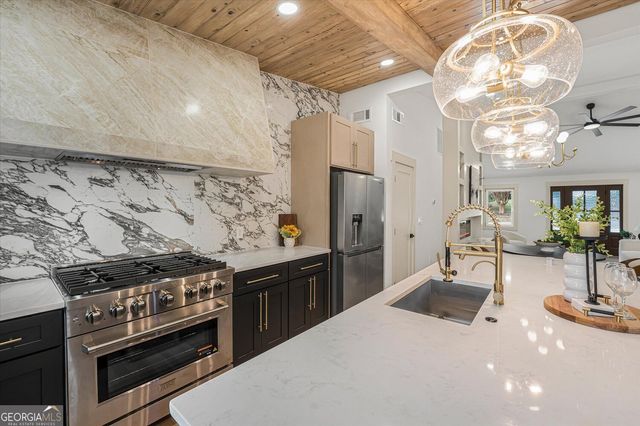 169 Woods Drive NE, Marietta, GA 30060