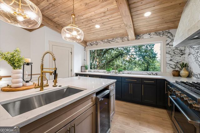 169 Woods Drive NE, Marietta, GA 30060