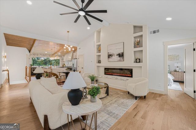 169 Woods Drive NE, Marietta, GA 30060