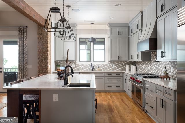 13 Arrow Mtn Drive SE, Cartersville, GA 30121