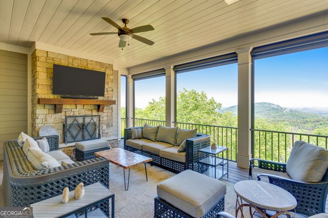 13 Arrow Mtn Drive SE, Cartersville, GA 30121