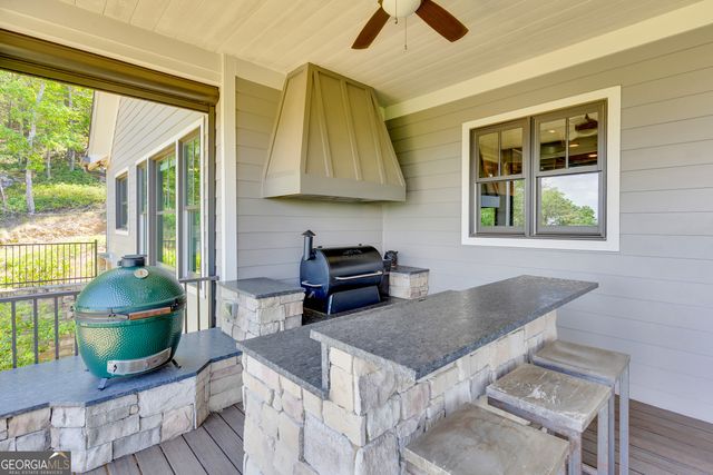 13 Arrow Mtn Drive SE, Cartersville, GA 30121