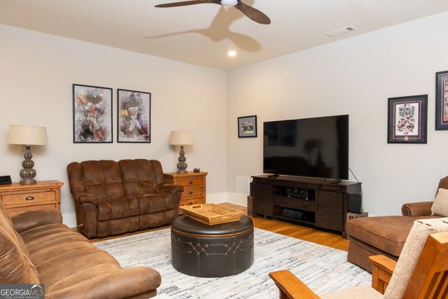 13 Arrow Mtn Drive SE, Cartersville, GA 30121