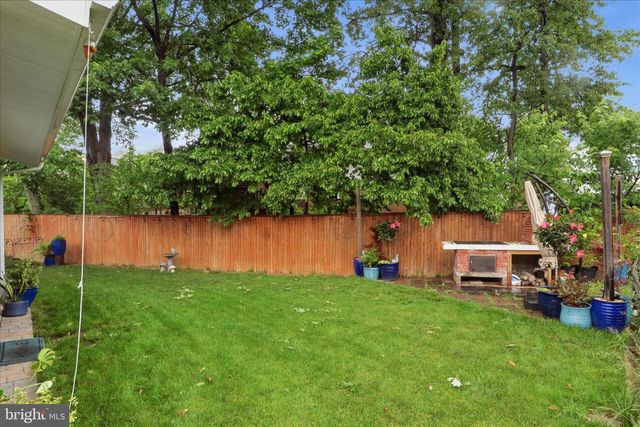 6809 ROLLING RD, Springfield, VA 22152