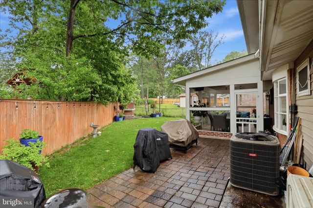 6809 ROLLING RD, Springfield, VA 22152