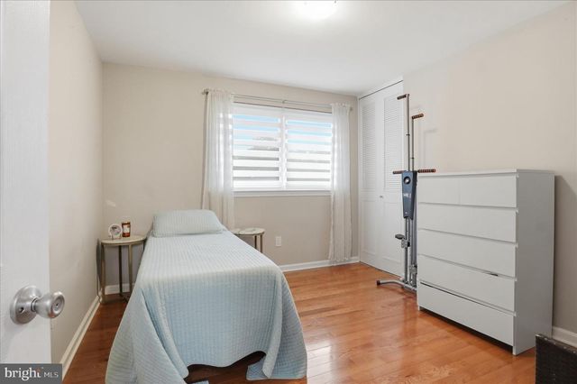 6809 ROLLING RD, Springfield, VA 22152