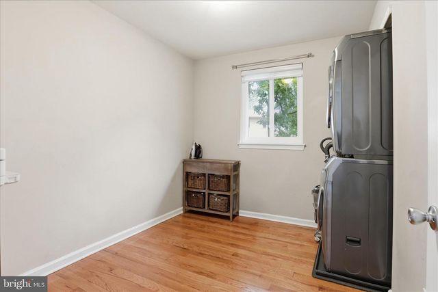 6809 ROLLING RD, Springfield, VA 22152