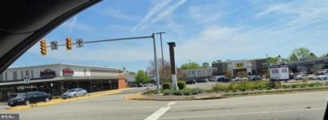 6809 ROLLING RD, Springfield, VA 22152
