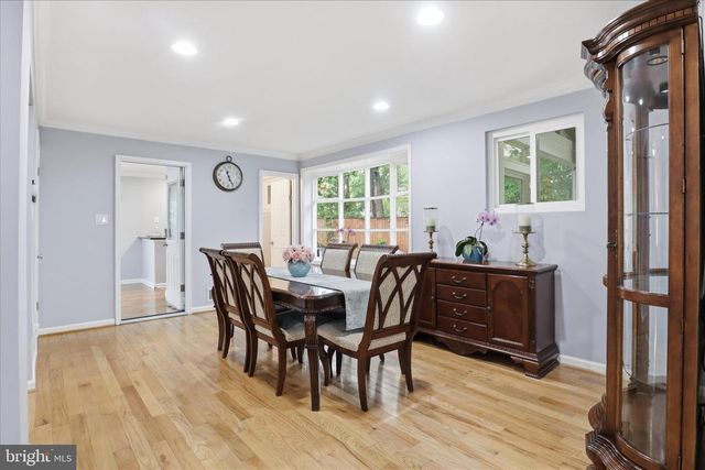 6809 ROLLING RD, Springfield, VA 22152