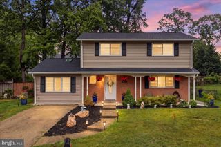 6809 ROLLING RD, Springfield, VA 22152