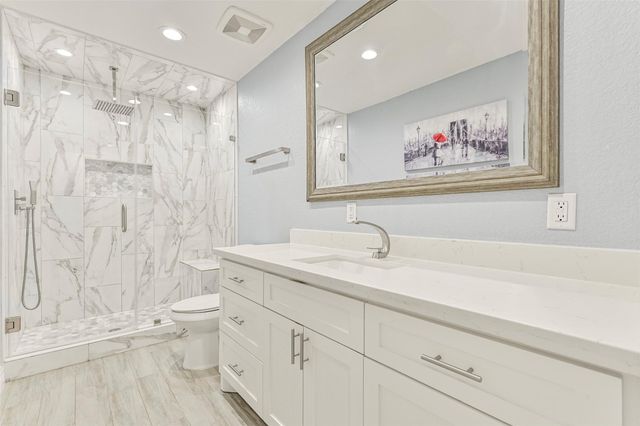 9206 W Sterling Drive, Pearland, TX 77584