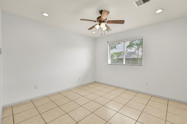 9206 W Sterling Drive, Pearland, TX 77584