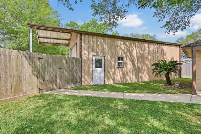 9206 W Sterling Drive, Pearland, TX 77584