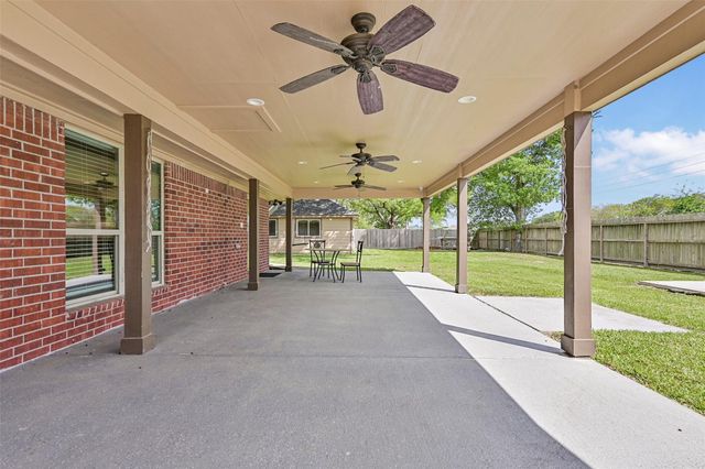 9206 W Sterling Drive, Pearland, TX 77584