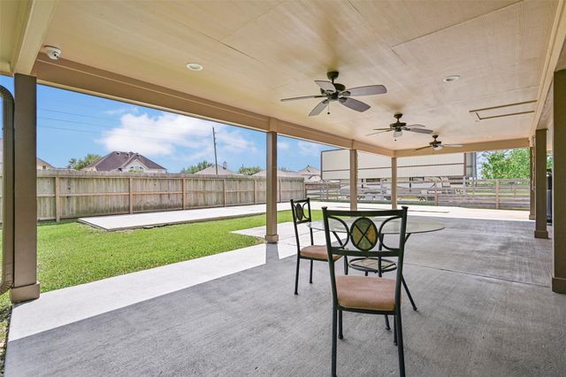 9206 W Sterling Drive, Pearland, TX 77584