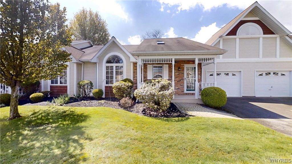 3 BirdWalk Lane, Amherst, NY 14221