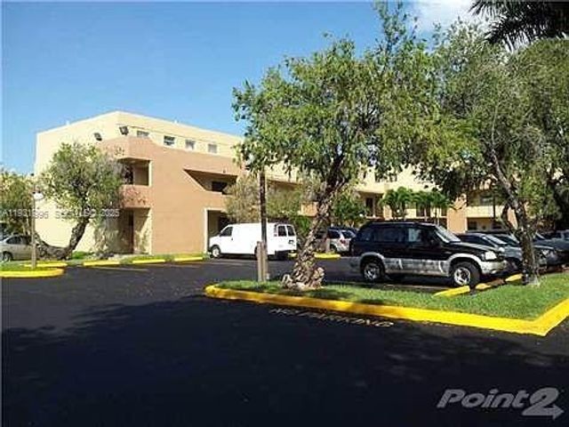 40 NW 87th Ave D108, Miami, FL 33172