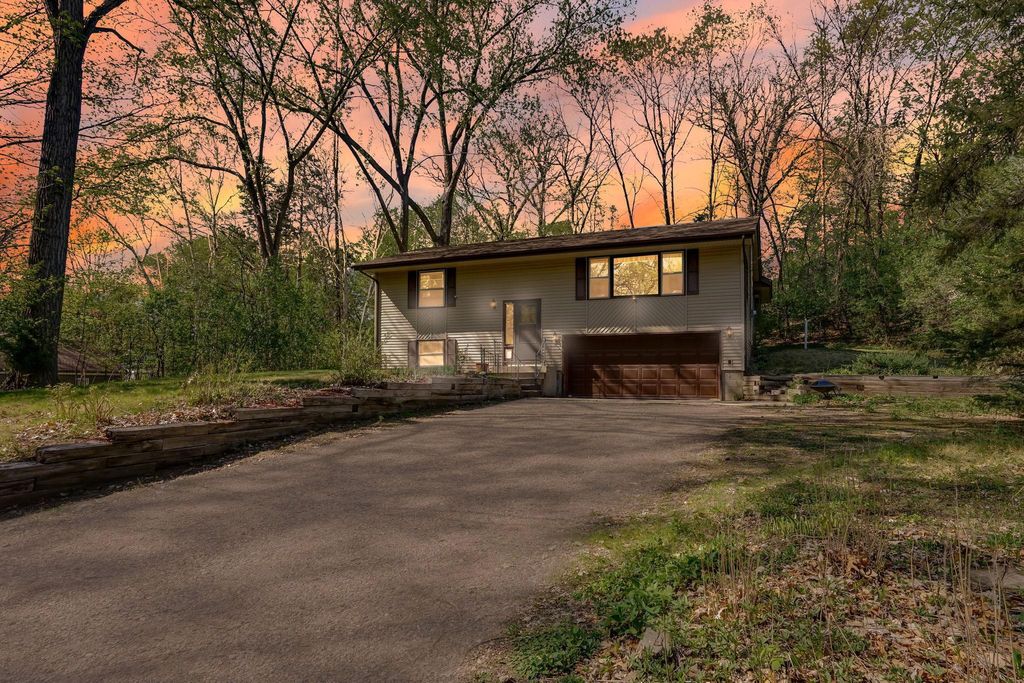 12410 24th Avenue N, Plymouth, MN 55441