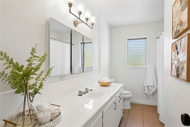 991 Meadowlark Drive, Laguna Beach, CA 92651