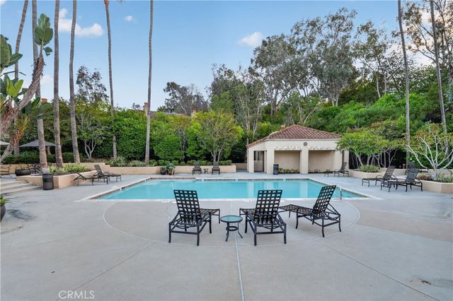 88 Corsica Drive, Newport Beach, CA 92660