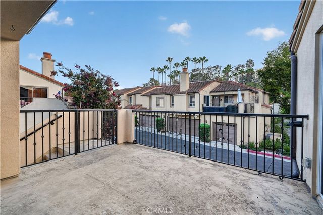 88 Corsica Drive, Newport Beach, CA 92660