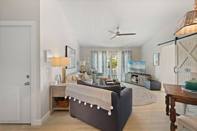 2517 AVENUE C, Bradenton Beach, FL 34217