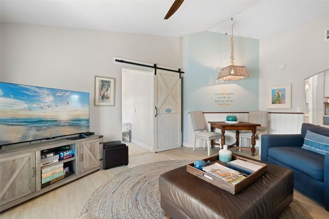 2517 AVENUE C, Bradenton Beach, FL 34217