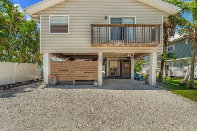 2517 AVENUE C, Bradenton Beach, FL 34217
