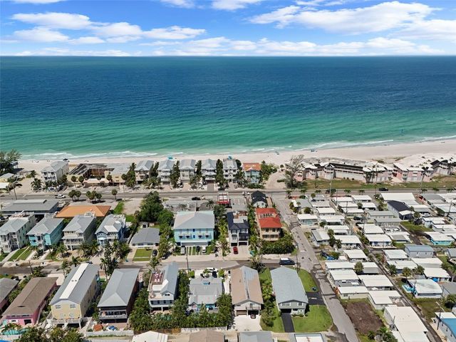 2517 AVENUE C, Bradenton Beach, FL 34217