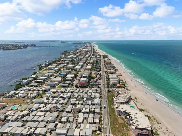 2517 AVENUE C, Bradenton Beach, FL 34217