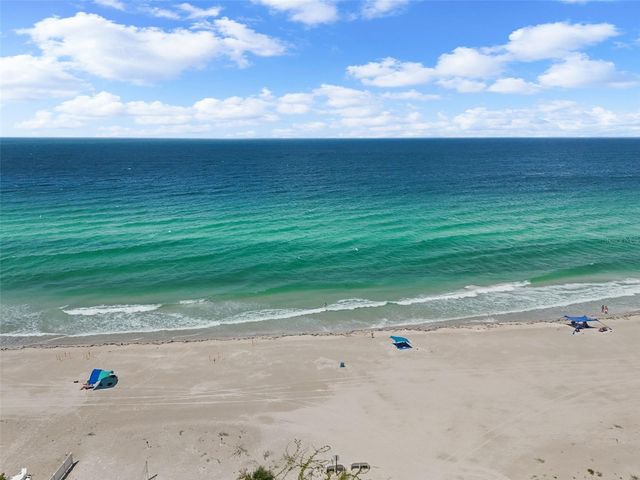 2517 AVENUE C, Bradenton Beach, FL 34217