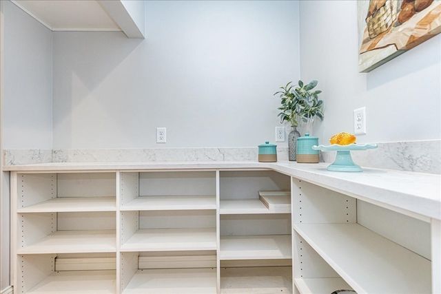 17 Grand St, Wilmington, MA 01887