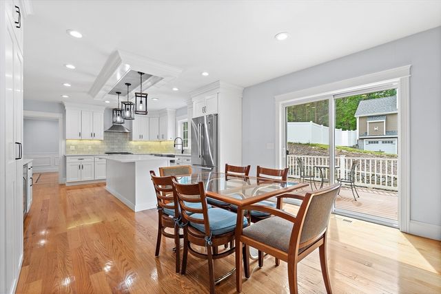 17 Grand St, Wilmington, MA 01887