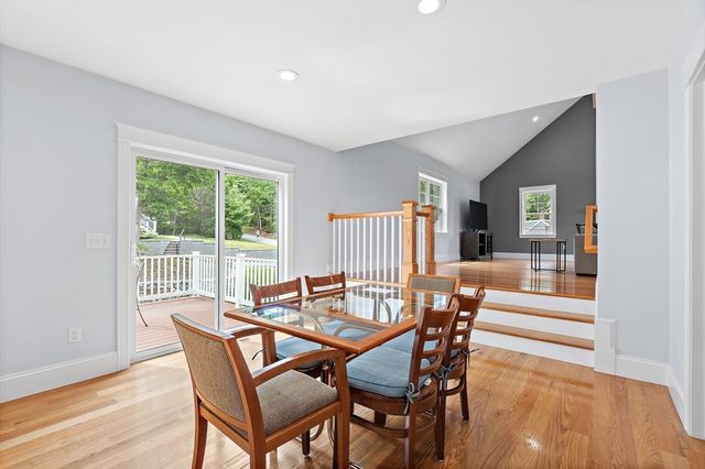 17 Grand St, Wilmington, MA 01887