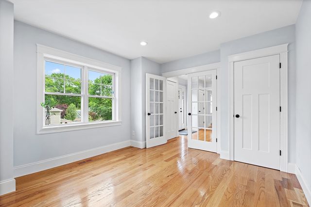 17 Grand St, Wilmington, MA 01887