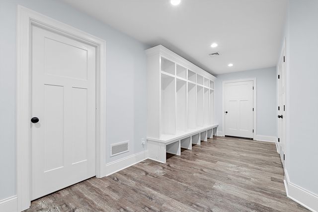 17 Grand St, Wilmington, MA 01887