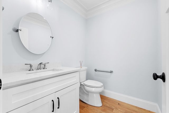 17 Grand St, Wilmington, MA 01887