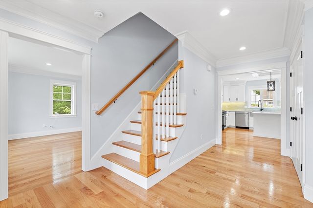 17 Grand St, Wilmington, MA 01887