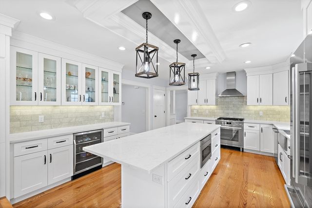 17 Grand St, Wilmington, MA 01887