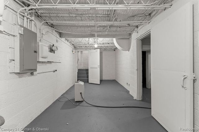 10531 Wren Street, Dearborn, MI 48120