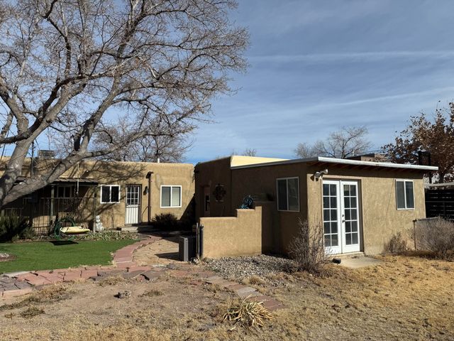 1010 San Clemente Avenue NW, Albuquerque, NM 87107