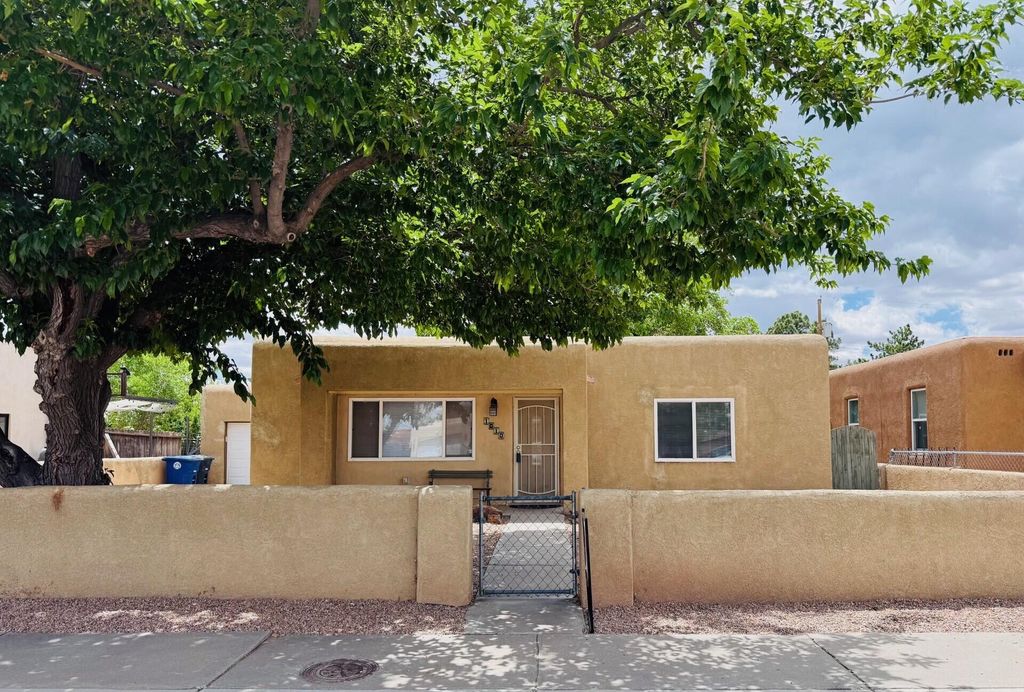 1010 San Clemente Avenue NW, Albuquerque, NM 87107